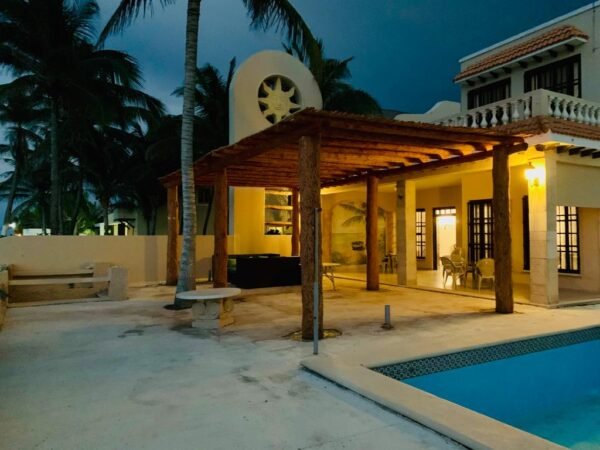 Villa Chicxulub, beachfront  vacation rental in Progreso, Yucatan - Image 5
